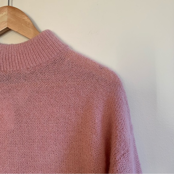 Banana Republic relaxed balloon sleeve sweater . - Picture 3 of 5